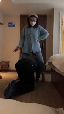 【师姐】开发小姐姐舔鞋舔jio bf23301