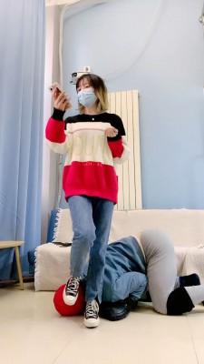 【美离子】帆布鞋强迫路人做狗碾压踩打踢 bf23271