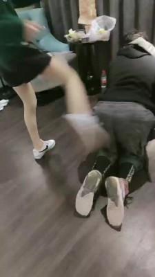 【南茜】小白鞋暴力踢踹 bf23125