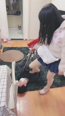 【桃子老师】偷拍狗的下场 bf23124