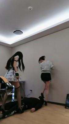 【维妮】开发女仆店小姐姐做S【双视角版】 bf22741