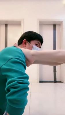 【罗宾】华伦天奴挑战1000下踢 bf22184