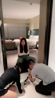 【上海赵丽颖】精彩!超美车模羞辱情侣奴/奴下奴 bf21960