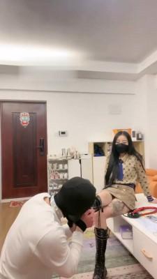 【奈奈生】惩罚偷闻袜子的家奴 bf22008