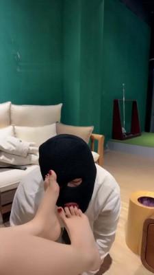 【斯羽】女神打完球后原味脚辱狗 bf21502