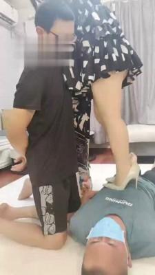【美丝大大】大型群玩游戏现场玩多奴 bf17654 【美丝大大】大型群玩游戏现场玩多奴 bf17654