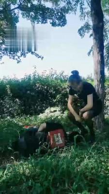 【梦蝶女王】户外抓住偷拍狂虐待 bf17570