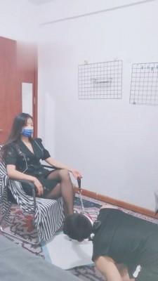 【may老师】黑丝女老板遛狗下属 bf17353