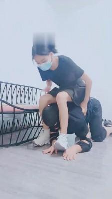 【晨沐】可爱学生S运动白袜羞辱 bf14709