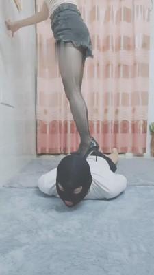 【灵竹女主】高跟黑丝深喉踩踏专场 bf14290