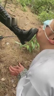 【我偏不】户外鞭打囚犯/舔脏鞋底/坐脸 bf14202