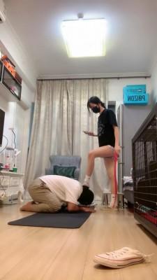 【暴力美学】长鞭训奴/跳踩/深喉/骑马 bf13663
