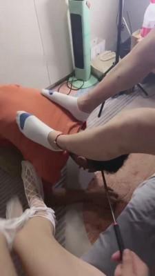 【桃欣情侣】绿帽狗伺候情侣爸妈 bf13640