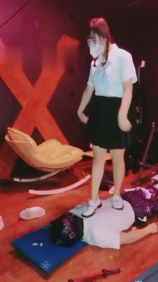 【萝莉刑】全体重踩踏专场 bf13569