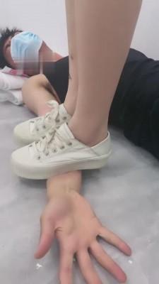 【逗逗】面部按摩与喉咙折磨 bf13641