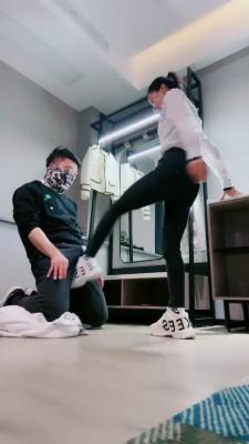 【昆山小主】女白领踩踏/踢裆场 bf21253