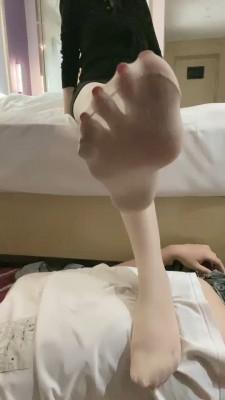 【陈甜女蒂】开发求复合的男友做狗 bf21190