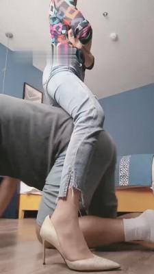 【多多】逮住不尽责的酒店生 bf13238