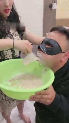 【鑫儿教头】异食癖患者调教 bf13016