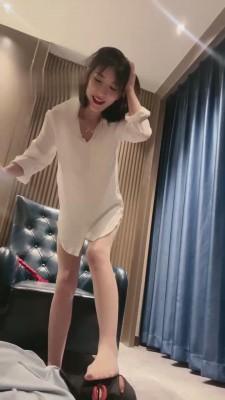【简一】车模肉丝的脚下狗奴 bf12417