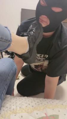 【初见】超暴力-长靴下踹息的狗奴才 bf12334