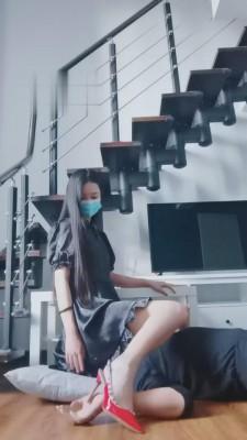 【猫神大人】运动小白鞋全体重踩踏 bf4126