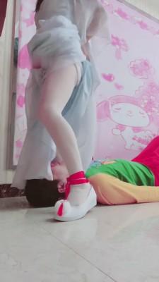 【兔粉粉】坐脸/全体重踩/虐乳 bf7525