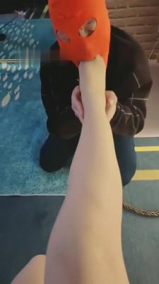 【罗宾】开发舔素人原味脚 bf6537