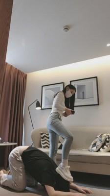 【梵一】外卖小哥训成狗 bf9189