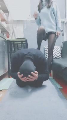 【灵竹】鞭打狂踢踩踏 bf9111