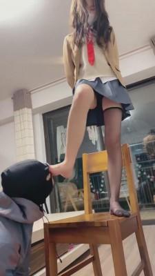 【雪莉】跟素人姐妹玩耍随便调男友狗 bf7049