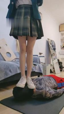【桃江S】姐妹花刑房把狗捆起来虐 bf6831
