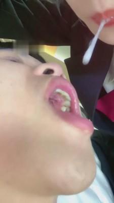 【甜甜】腿绞除鞋味/暴力踢裆/窒息坐脸/口塞臭袜 bf6461