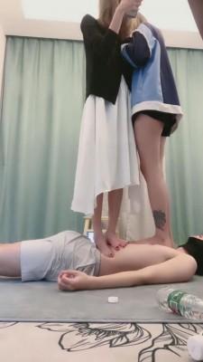 【希希子】双S混合裸足踢裆舔脚 bf6268