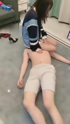 【希希子】双S混合裸足踢裆舔脚 bf6268