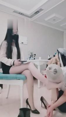 【猫神大人】暴力踢踹男员工 bf6265