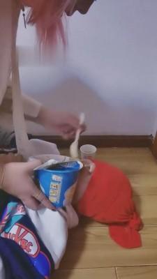 【小希女王】开发调教狗儿子-圣水泡面大餐 bf6633