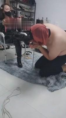 【乐姐】捆绑圈养奴强制喝圣水 bf6552