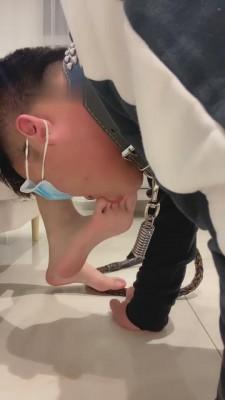 【雪莉】邻家女孩逛街后短靴原味棉袜羞辱 bf5518