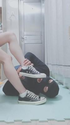 【灵竹】帆布鞋踩脖子-舔帆布鞋 bf5524