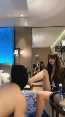 【樱桃大大】可爱芭比网红模特耳光羞辱场 bf1535