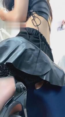 【芷晴】捆绑封嘴高跟全体重踩踏 bf2228