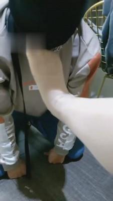 【情侣月儿】绿帽过来伺候情侣主 bf2396