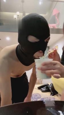 【晚晚】圣水泡酸奶/耳光/鞭打/恋足 bf2555