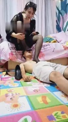 【杭州玩物】前妻黑丝白棉袜蹂躏 G-210716-25