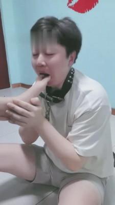 【南域天姬】大学生S放假羞辱表哥 bf16465