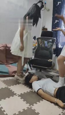【蟹宝s】双闺蜜羞辱开发抖M舍友 bf16516