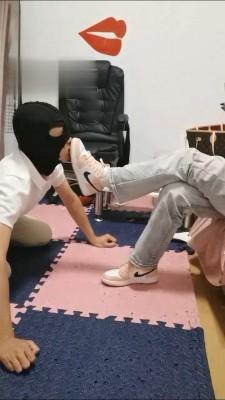 【海绵大大】学生S/AJ鞋强迫狗舔 bf16739