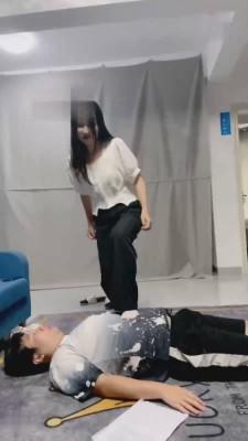 【狗哥】来应聘的小姐姐做S bf16810
