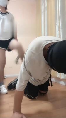 【云云酱】清纯学生主重度踢打虐 bf13872
